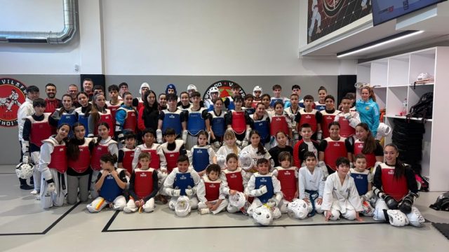 Gran día de taekwondo con los clubs @dojonprat y @leeyoungmartorell en nuestro club choi’s vilafranca, siempre es un placer entrenar con vosotros💪🏻💪🏻