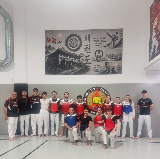 FIN DE SEMANA INTENSO PARA CHOI’S VILAFRANCA

Hoy nos desplazamos hasta Pamplona para participar en el XVIII Open ciudad de Pamplona.

Y el domingo continuamos con el Campeonato de Cataluña Infantil.

¡Un fin de semana lleno de Taekwondo y competición! 🥋💪

¡Mucha suerte a todos nuestros competidores!